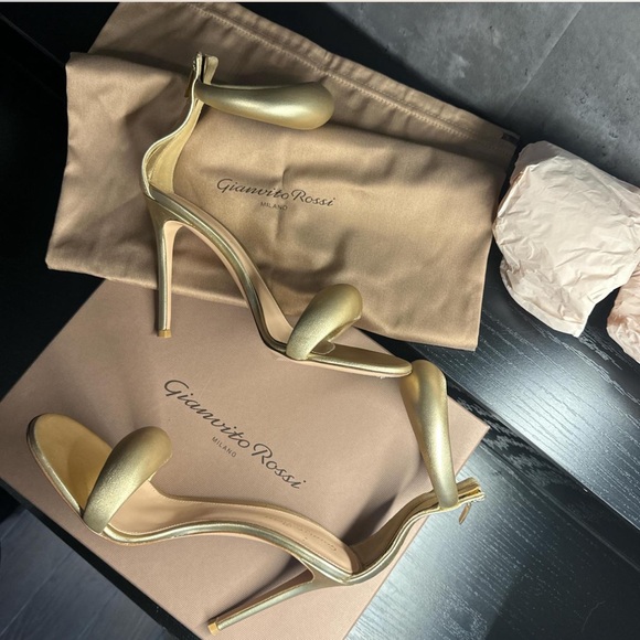 Gianvito Rossi Bijoux Gold Heels - Picture 1 of 8